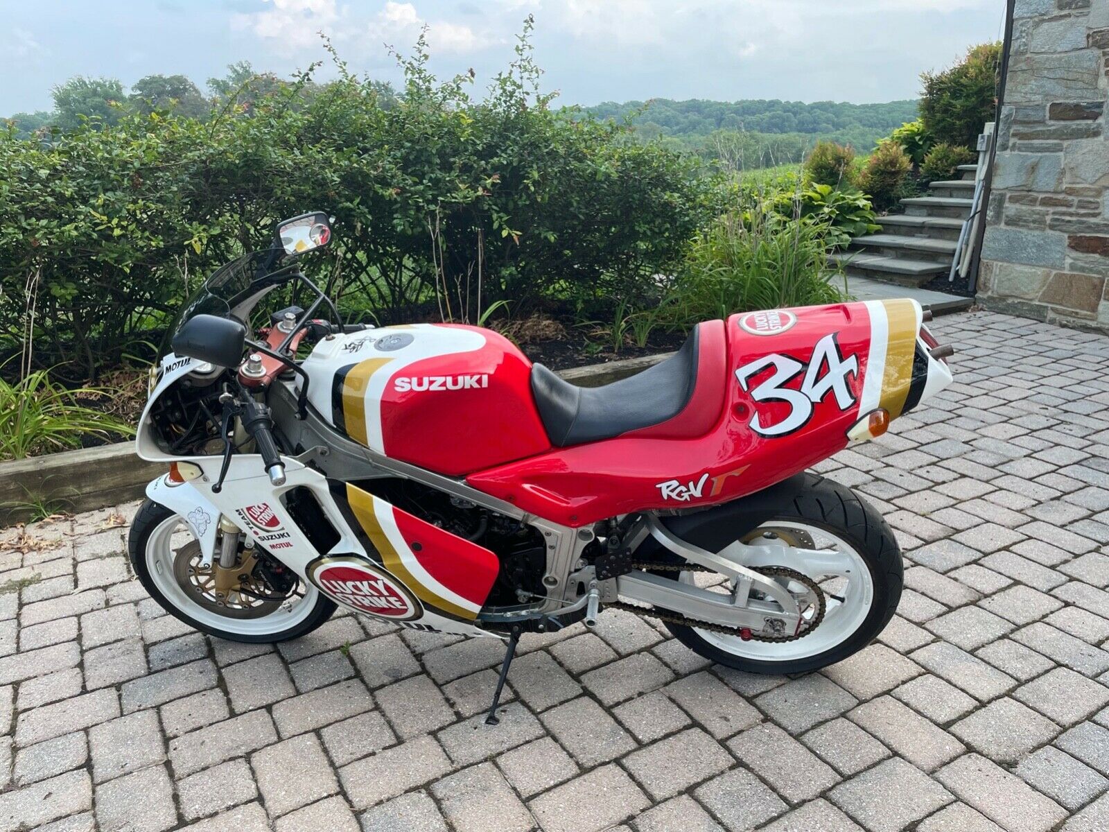 1986 Suzuki Rm-z  Uziki Rm-z 500cc. Imported From Canada. 26,741 Miles.