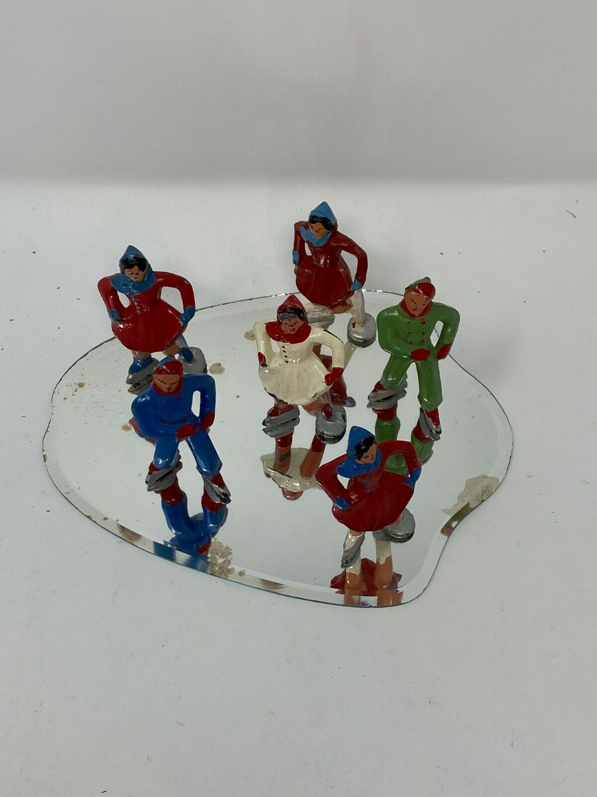 1950s Barclay Lead Figures- Six Skaters And Pond (mirror)- 2 Men And 4 Women