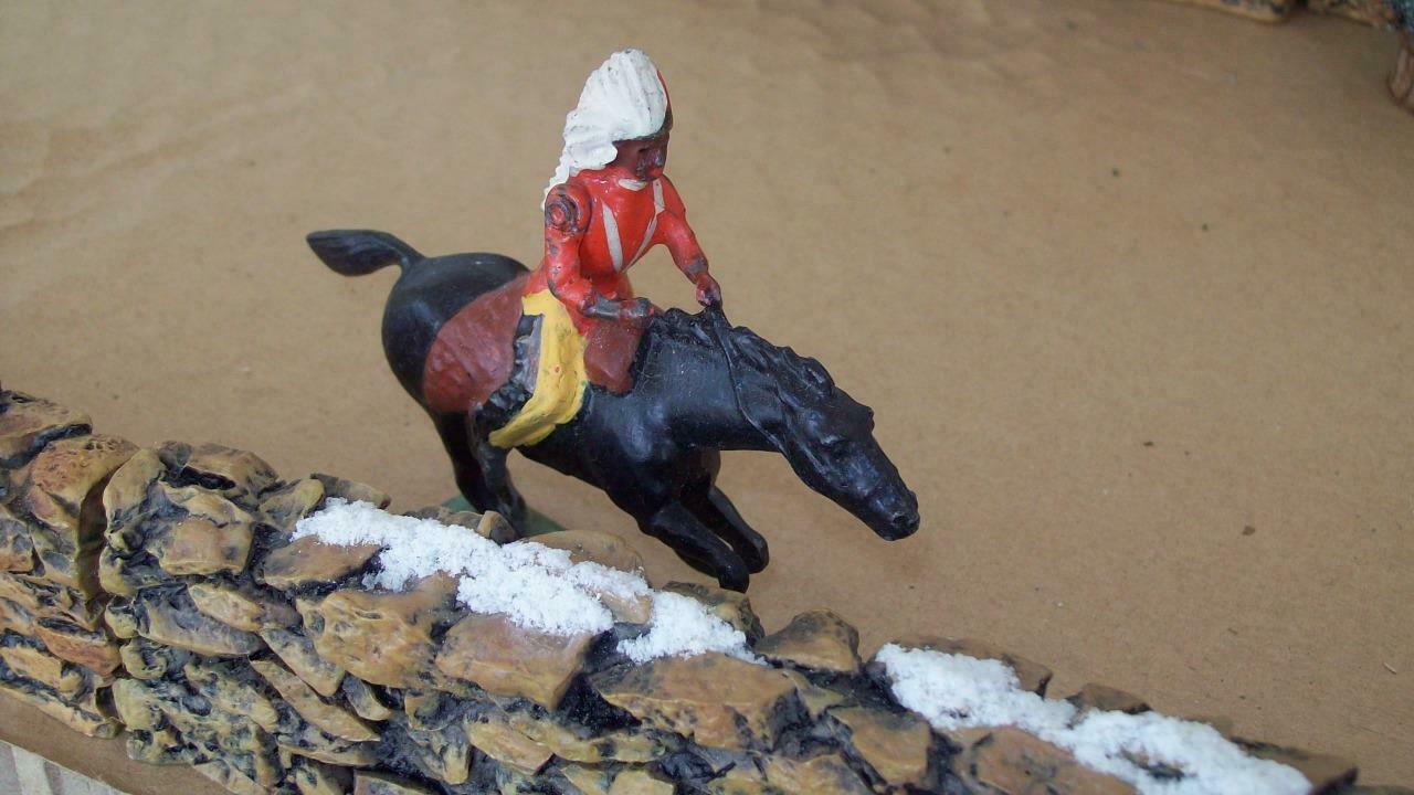W Britains Set # 152 North American Indians, On Galloping Horses, War Bonnet